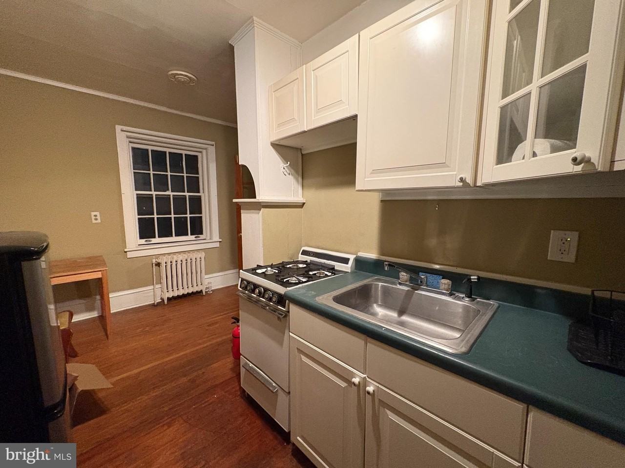 210 E Maple Ave Apt B10 #B10 - Photo 3 of 4