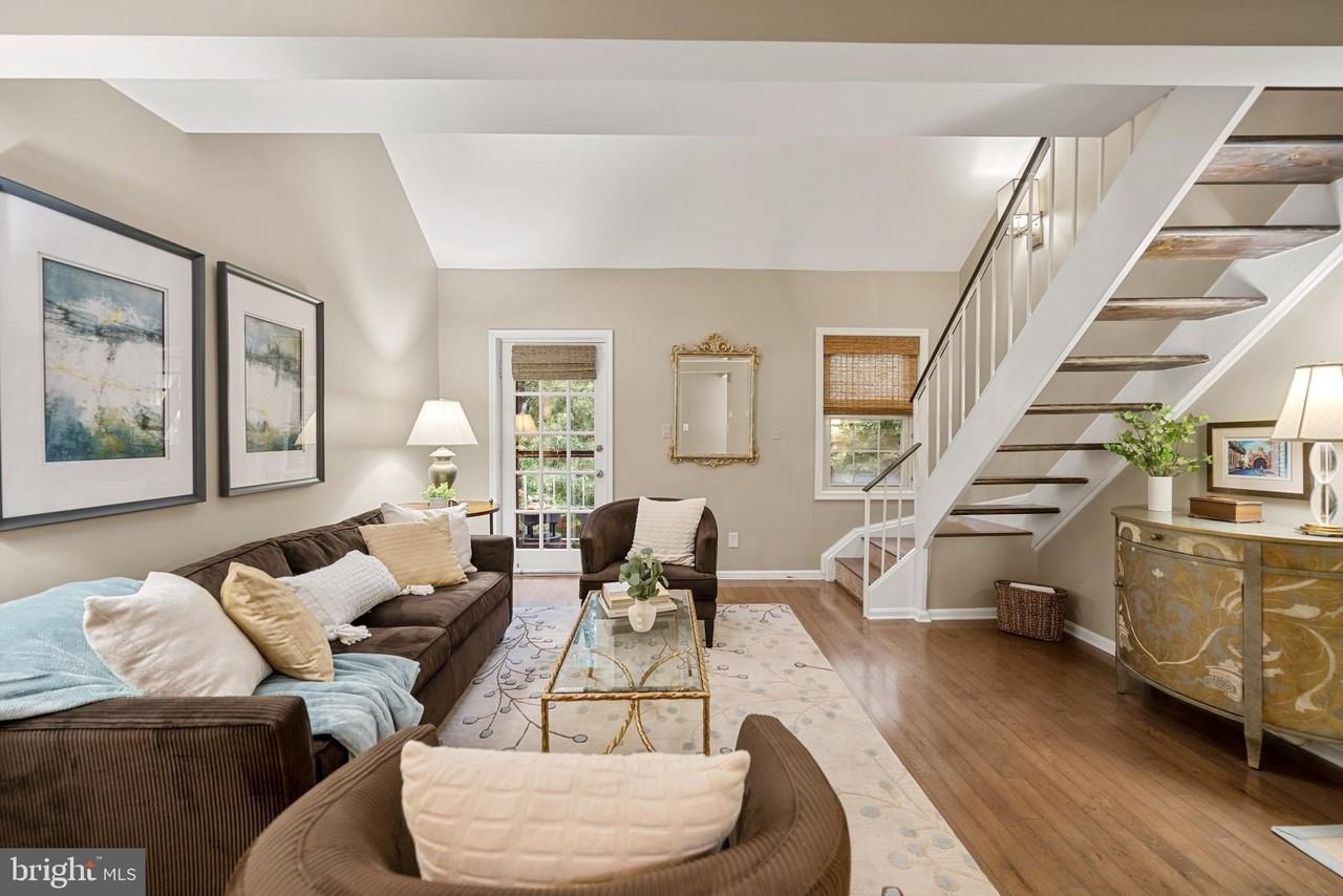 1403 E Abingdon Dr Apt 6 #6 - Photo 7 of 28