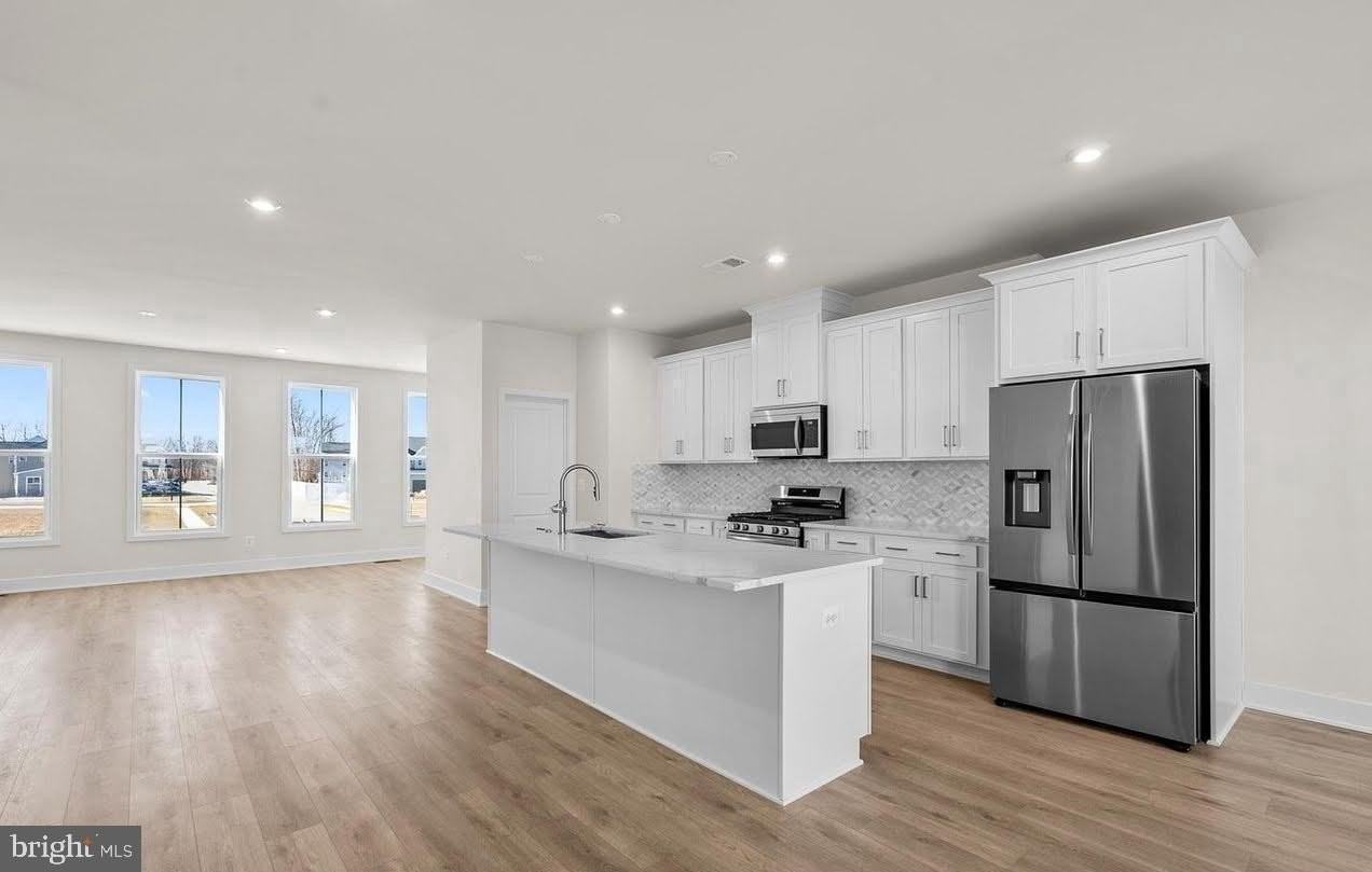 127 Heyford Dr - Photo 4 of 25