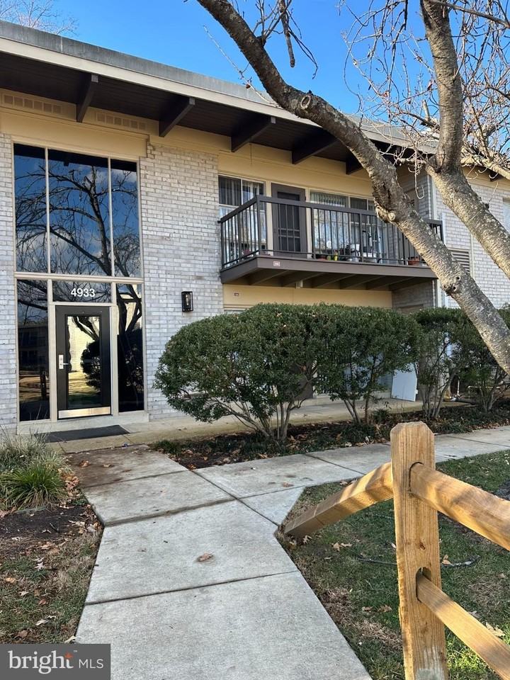 4933 Americana Dr Apt 108 #108 - Photo 3 of 4