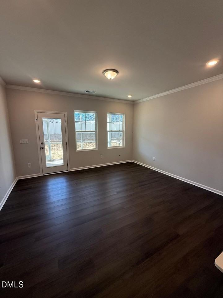 720 Maple Branch Cir - Photo 3 of 32