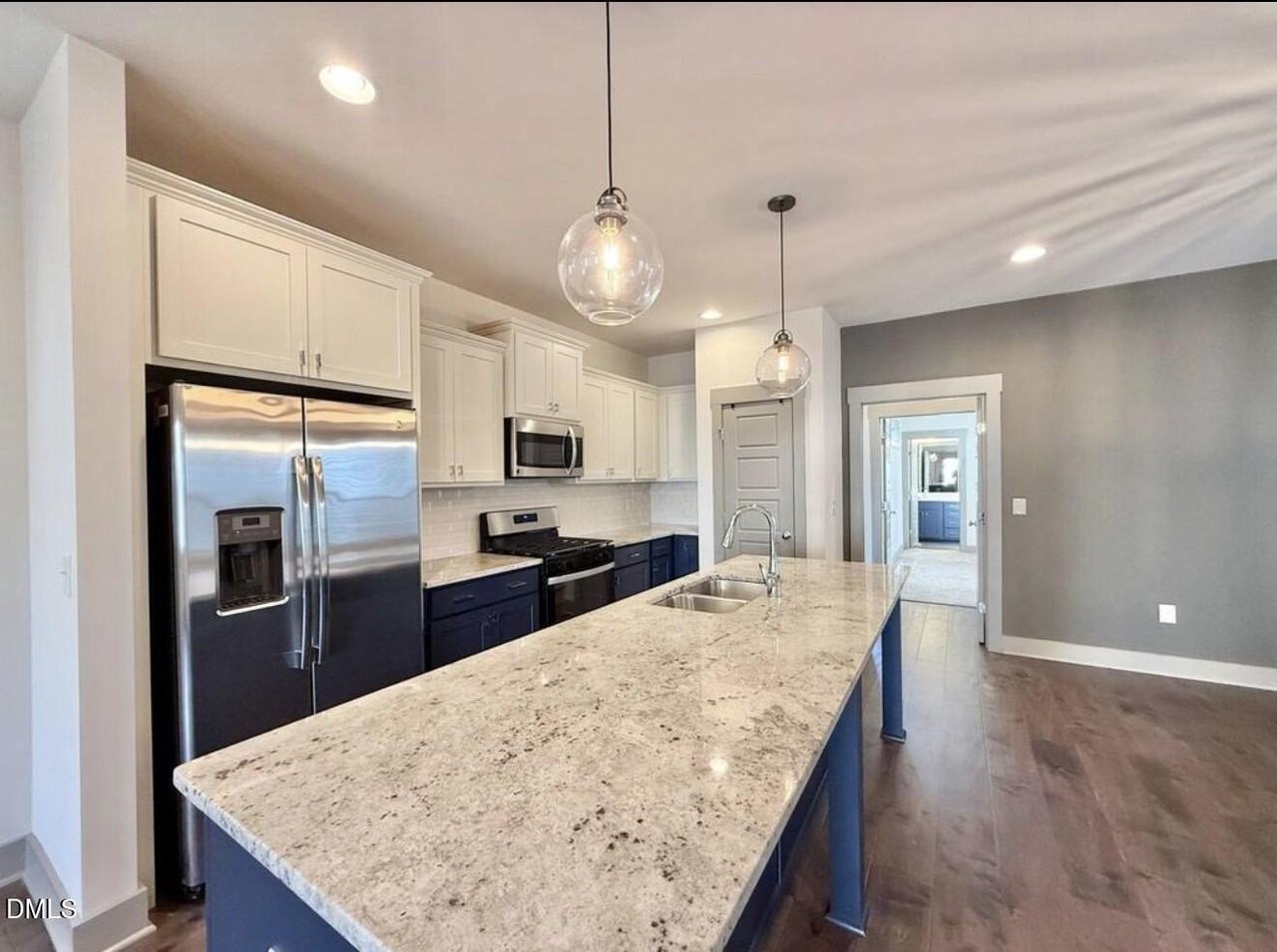 1529 Rhodeschool Dr - Photo 6 of 36