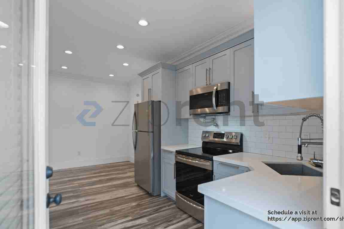 24518 Karina St #1 - Photo 6 of 32