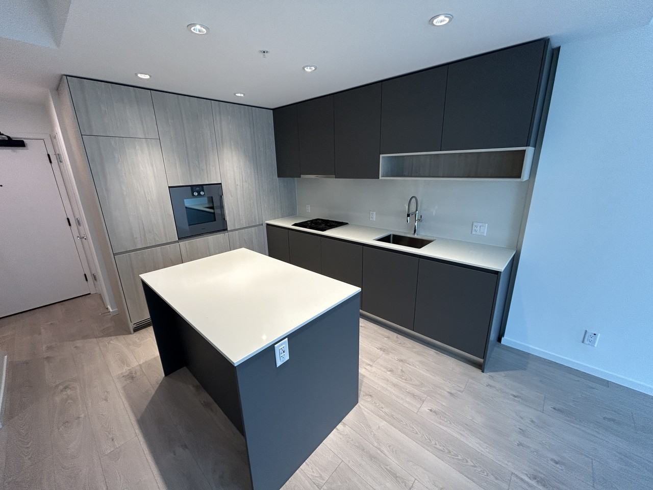 6300 Minoru Boulevard #1107 - Photo 4 of 19