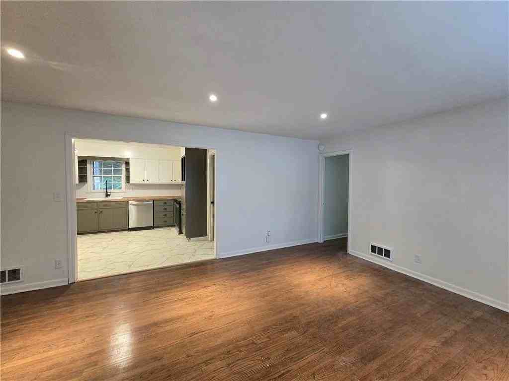 2468 Dresden Dr Ne - Photo 4 of 26