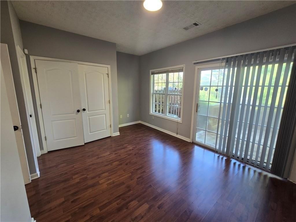 2372 Johnson Rd Ne - Photo 6 of 13