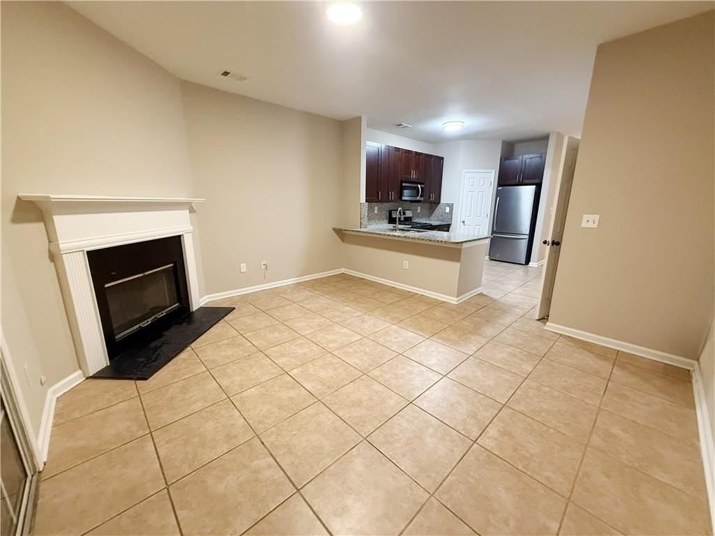 1527 Cove Creek Cir - Photo 7 of 17