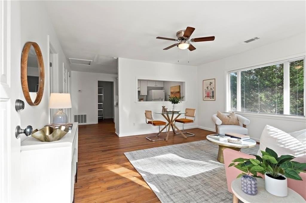 2070 Ridgedale Rd Ne - Photo 3 of 18