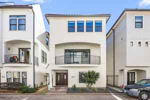 featured image of 7227 Laguna Villas