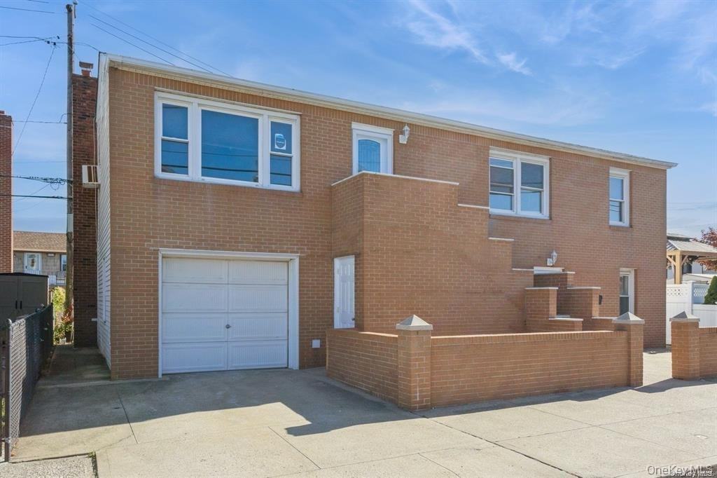 250 New York Ave - Photo 2 of 43