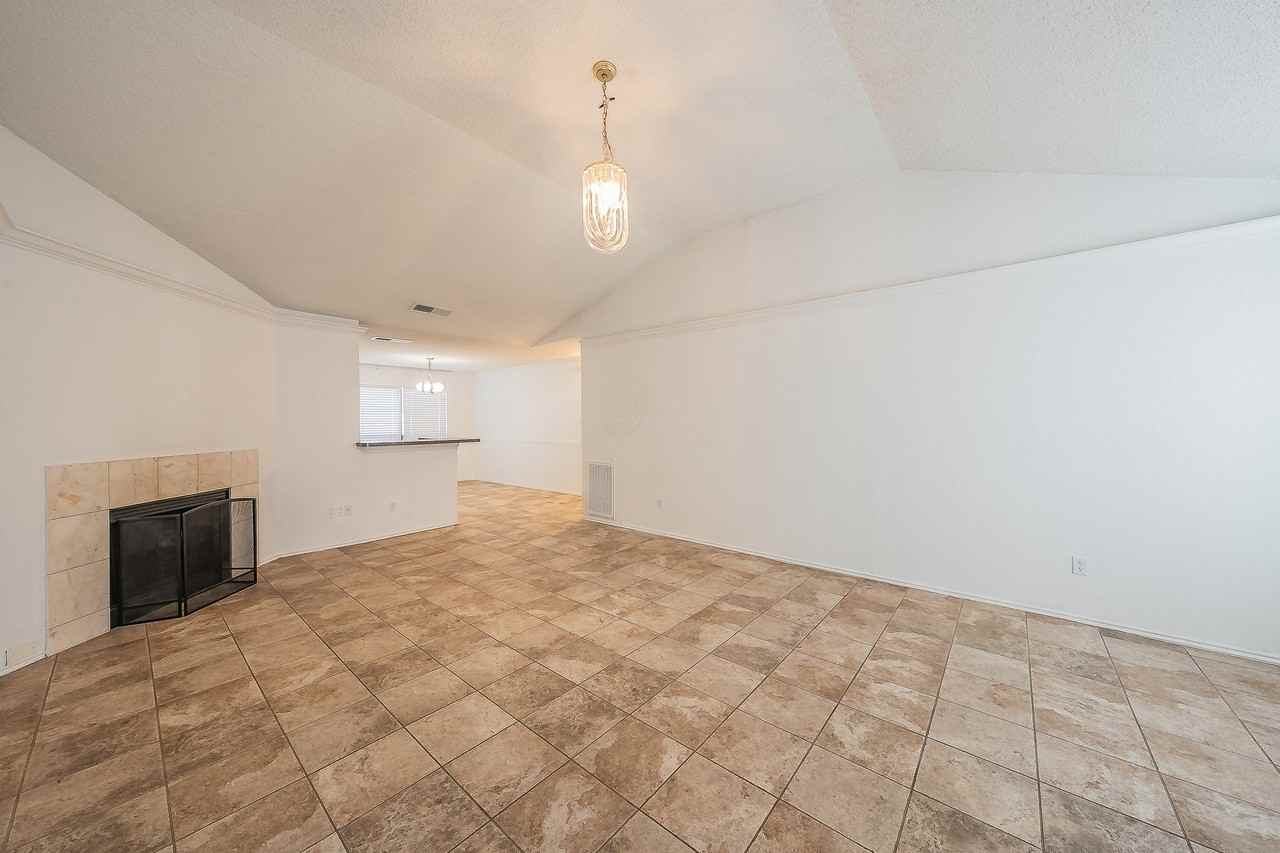 808 Blessing Creek Dr - Photo 4 of 31