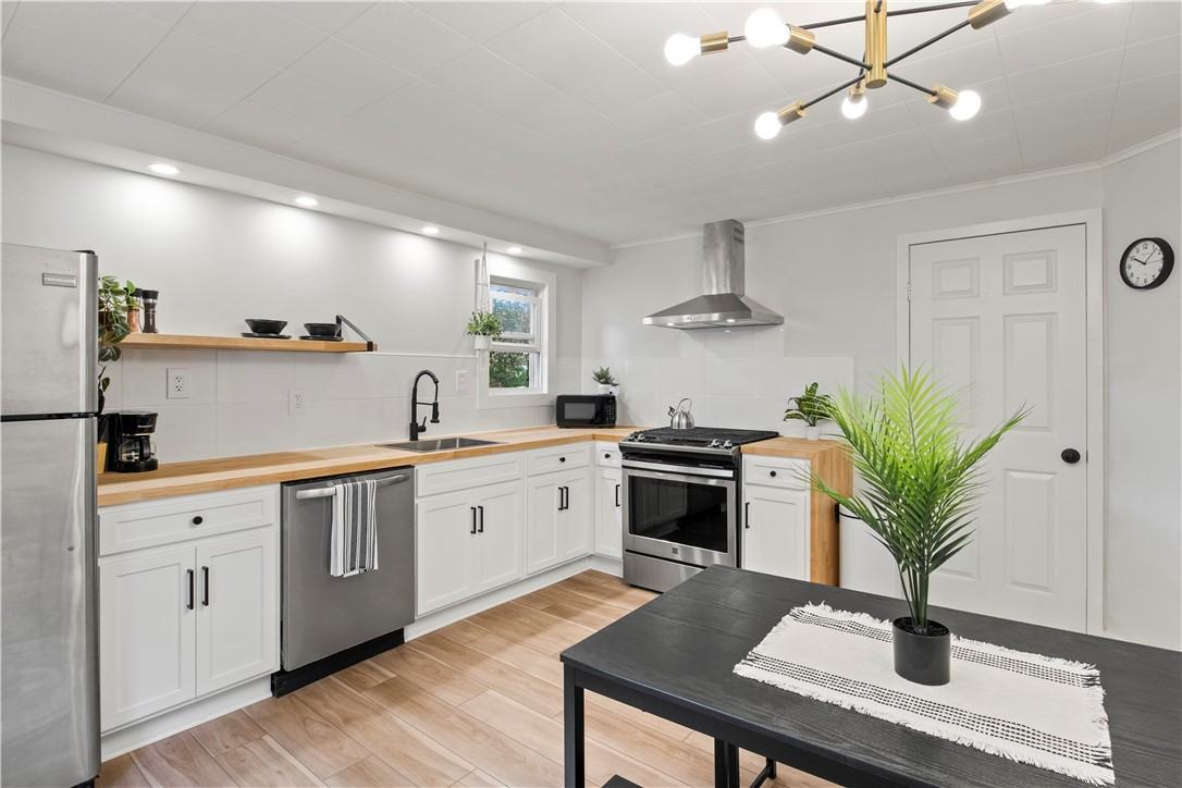 95 Beaufort St - Photo 3 of 27