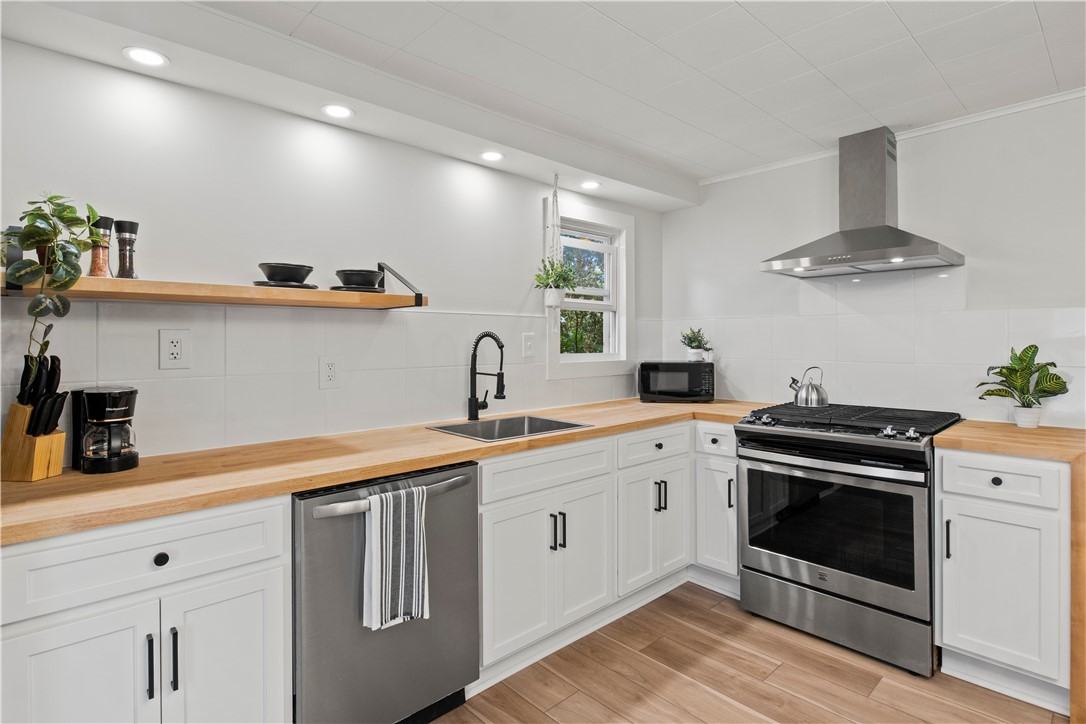 95 Beaufort St - Photo 7 of 27