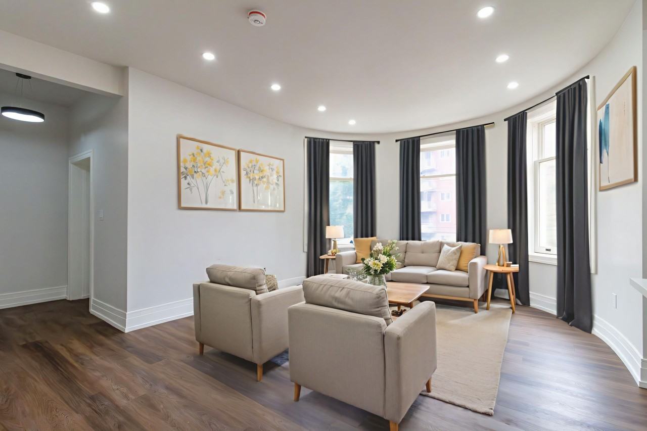 52 Charlton Ave W Hamilton - Photo 2 of 22