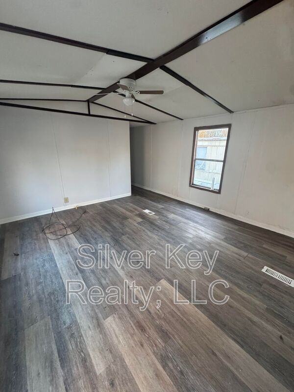 525 Scott St #9 - Photo 2 of 10