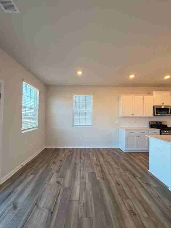 109 Stock Rd - Photo 6 of 22