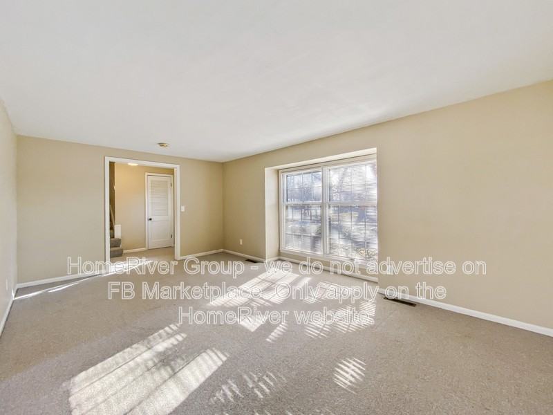 11008 W 91st St - Photo 3 of 22