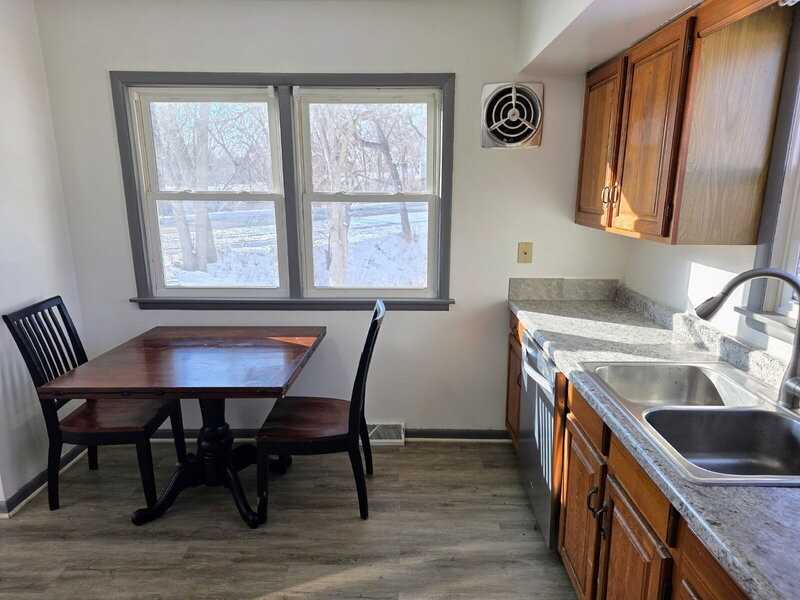 6813 Urbandale Ave - Photo 7 of 27