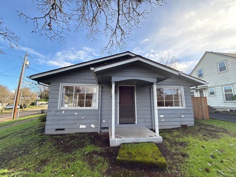 610 Liberty St Se - Photo 2 of 36