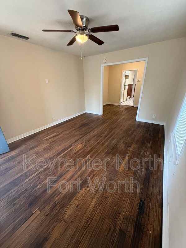 3770 Wayside Ave - Photo 2 of 10