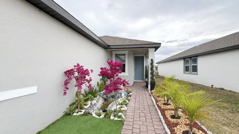 213 Links Terrace Blvd - Photo 4 of 27