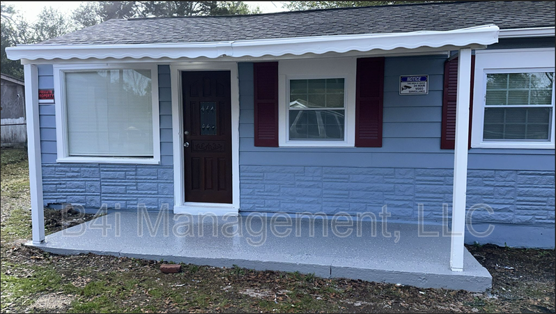 1904 Lincoln St - Photo 3 of 11