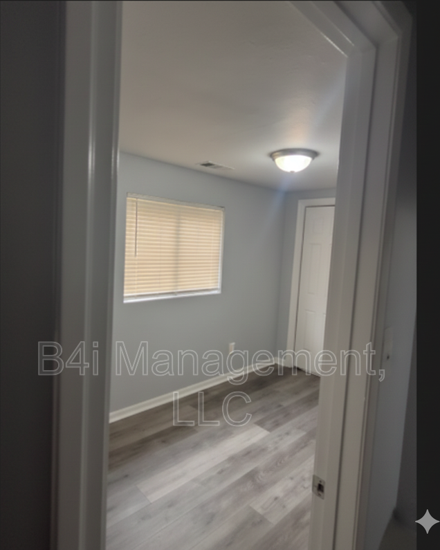 1904 Lincoln St - Photo 5 of 11