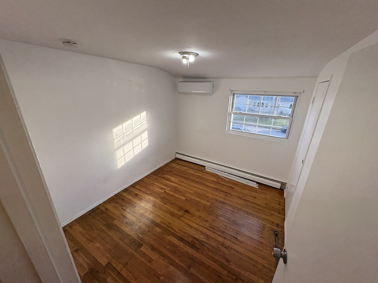 37 John Street - Photo 5 of 10