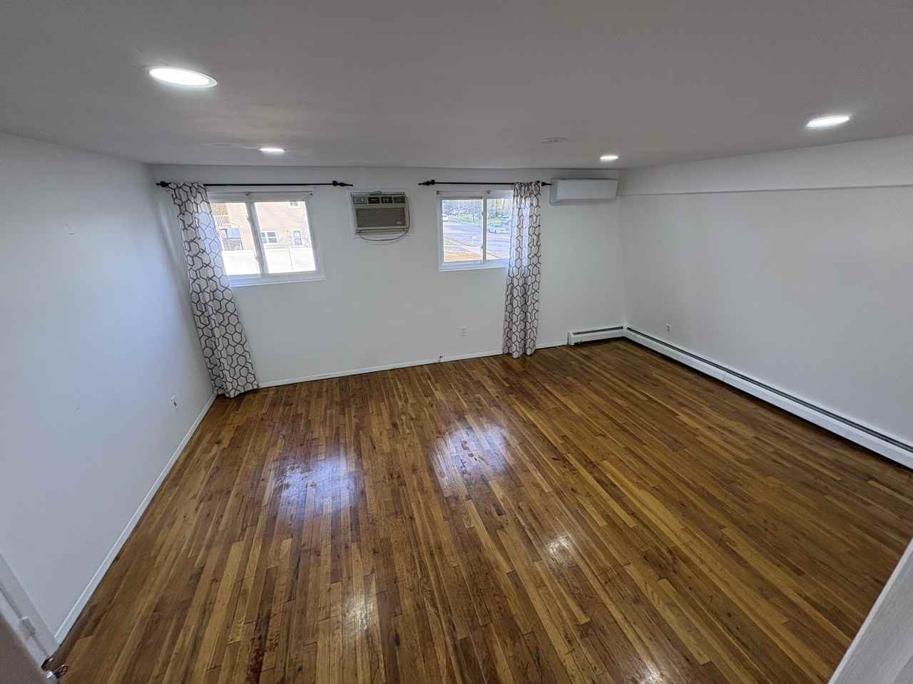 37 John Street - Photo 6 of 10