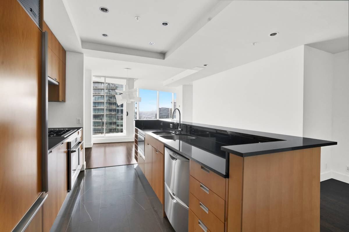 1077 West Cordova Street #310X - Photo 4 of 13