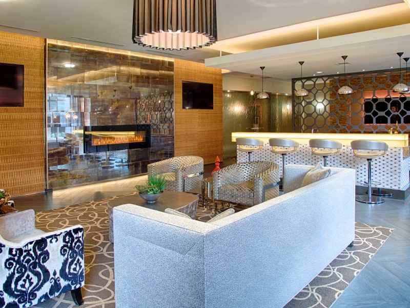 2827 Woodside St - Photo 2 of 17