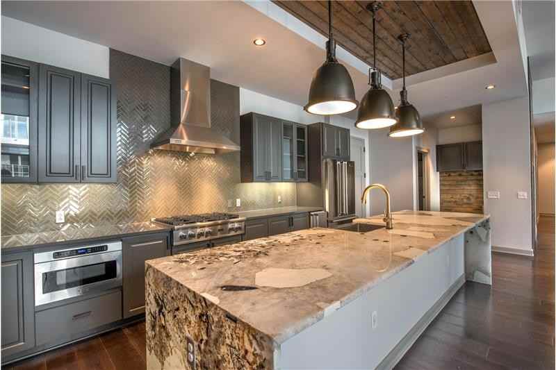 2587 N Houston St - Photo 2 of 22