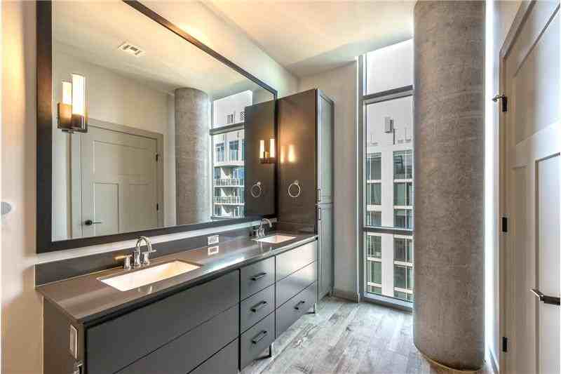 2587 N Houston St - Photo 5 of 22