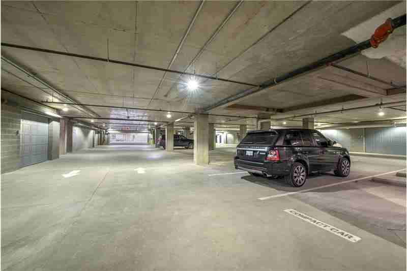 2587 N Houston St - Photo 7 of 22