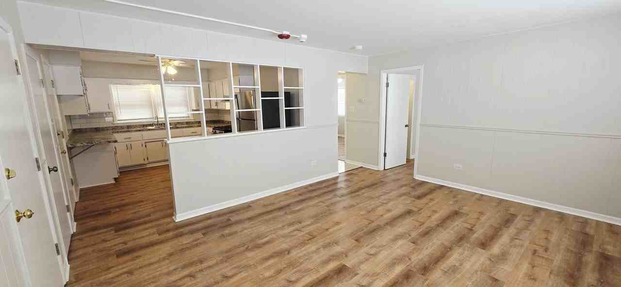 4848 West 83rd Street - Photo 6 of 16