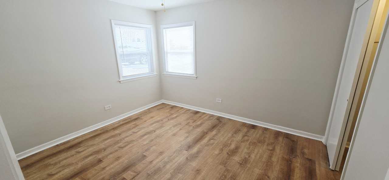 4848 West 83rd Street - Photo 7 of 16