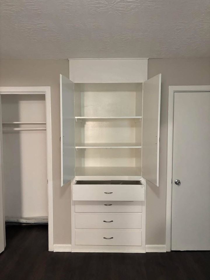 810 1st St #19 - Photo 7 of 10