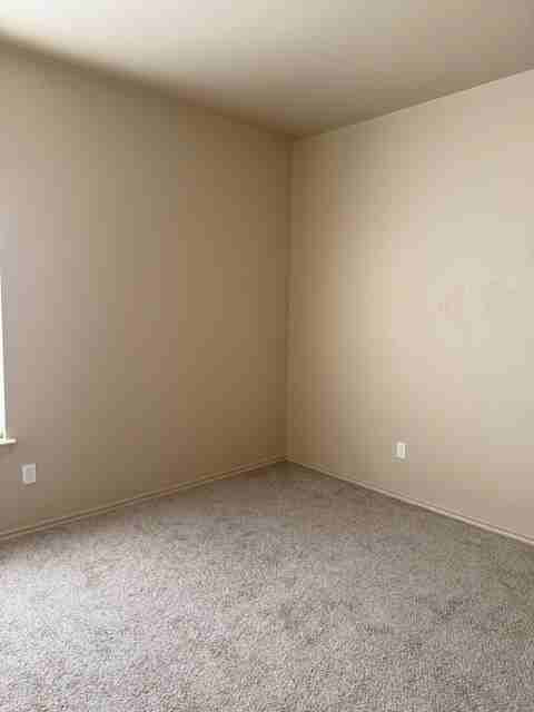 617 W 3rd St #5 - Photo 5 of 11