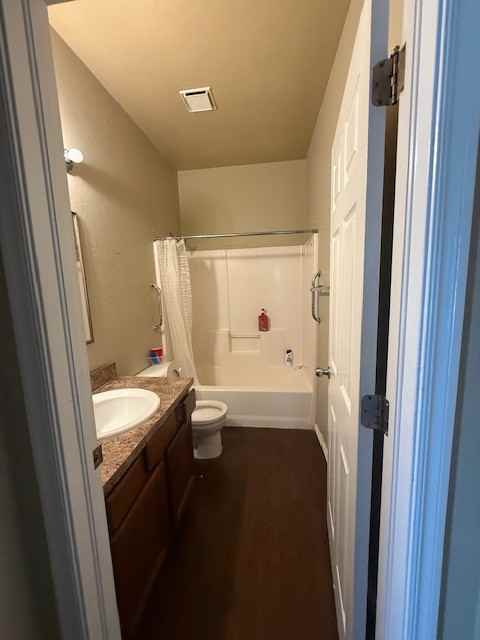 617 W 3rd St #5 - Photo 6 of 11