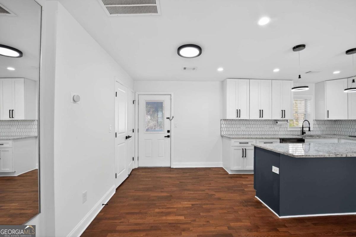 3769 Adkins Rd Nw - Photo 5 of 18