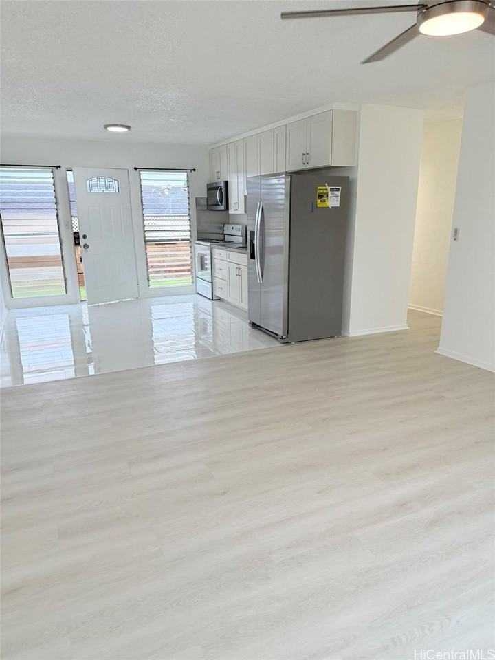 1217 Kuokoa St - Photo 7 of 19