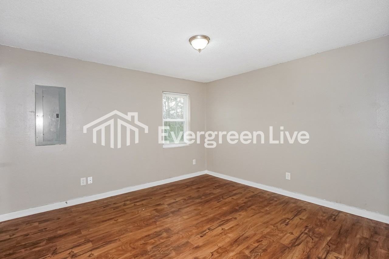 837 Pitney Ln - Photo 7 of 16