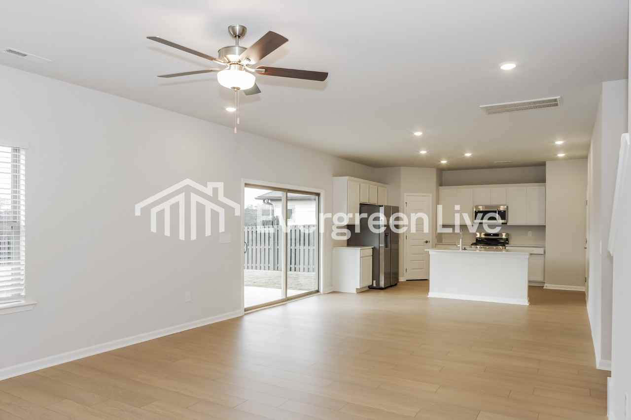 226 Exeter St - Photo 3 of 16