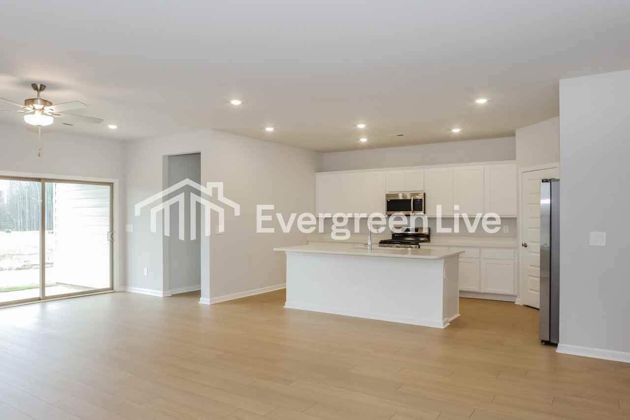 164 Fenwick Pl - Photo 5 of 16