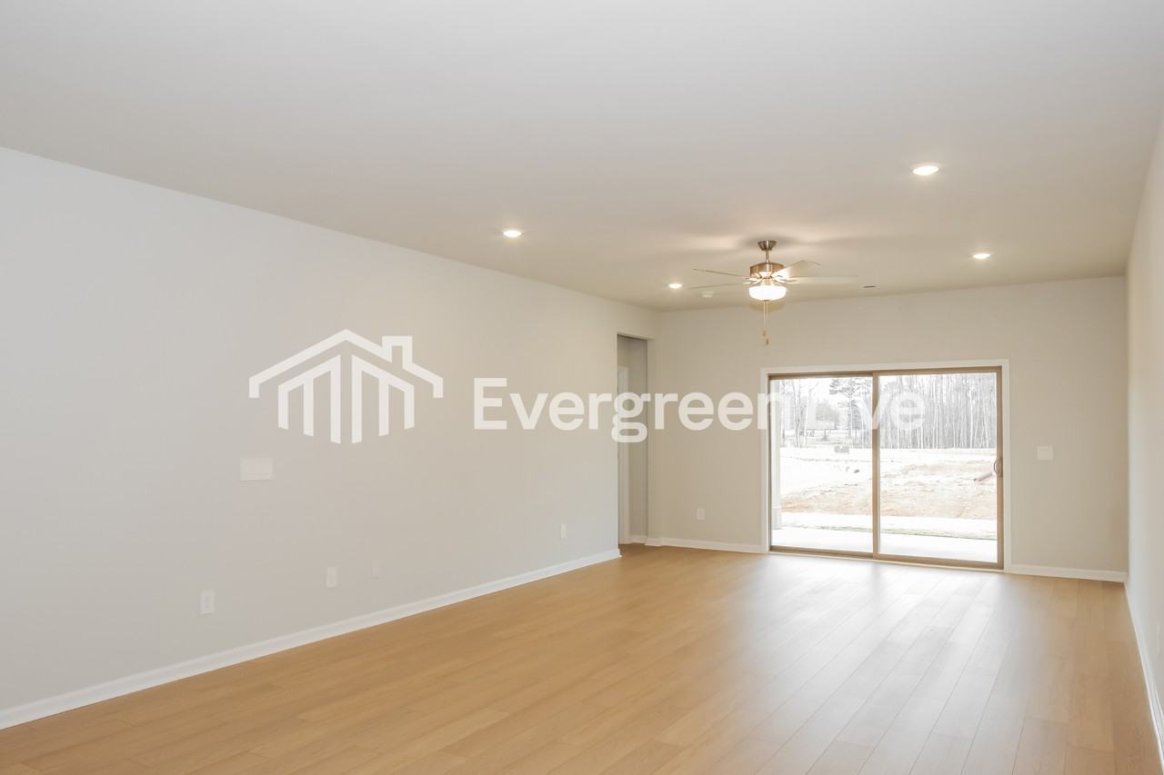 154 Fenwick Pl - Photo 4 of 16