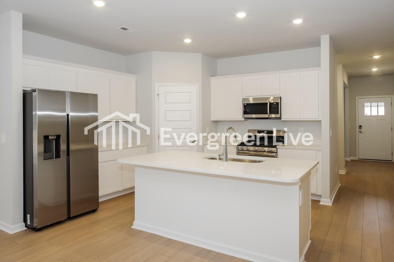 154 Fenwick Pl - Photo 6 of 16