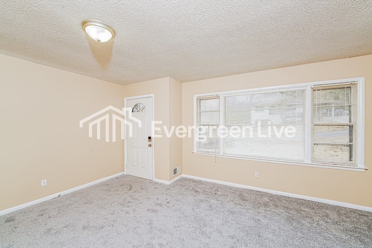 2633 1st St Ne - Photo 4 of 16