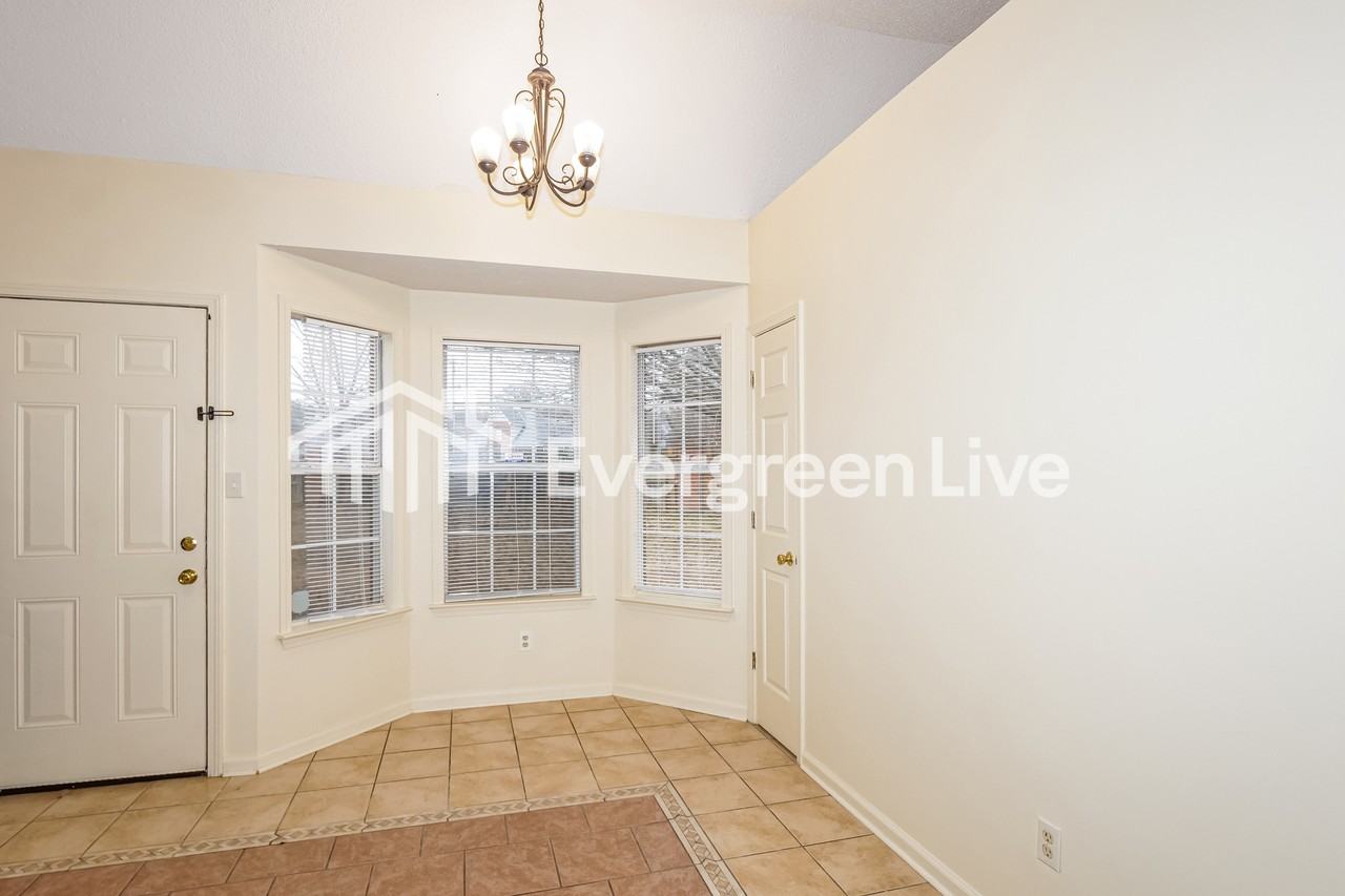 7330 Appling Meadow Cv - Photo 4 of 15