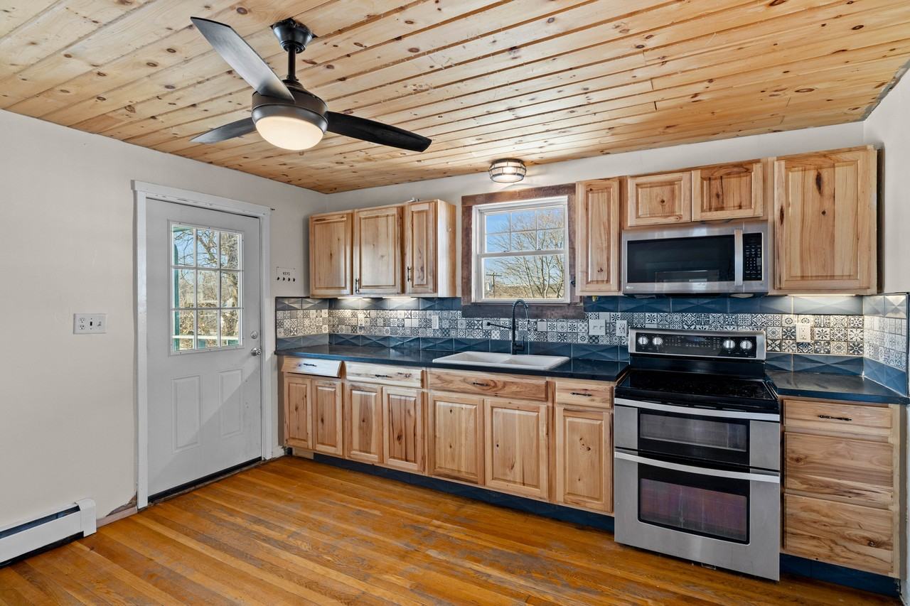 44 Providence Street #2 - Photo 5 of 27