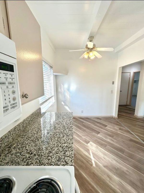 920 Tamarack Ln ##7 - Photo 7 of 11